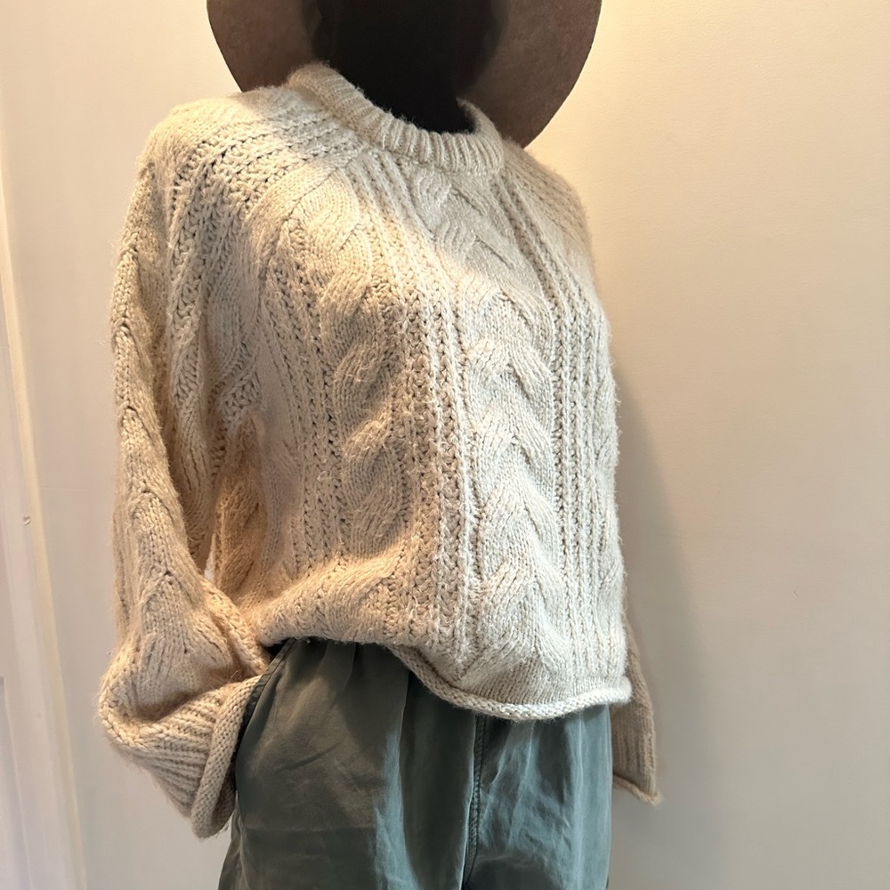 COPY - Universal Thread sweater
